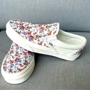 VANS Slip On Sneakers Size 5.5